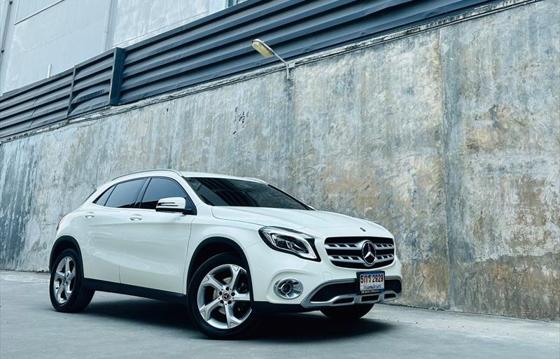 ขายรถเก๋งมือสอง-mercedes-benz-เมอร์เซเดสเบนซ์-gla200-รถปี2019-รหัส67629-cc339c1d.jpg ขายรถเก๋งมือสอง-mercedes-benz-เมอร์เซเดสเบนซ์-gla200-รถปี2019-รหัส67629-cc339c1d.jpg