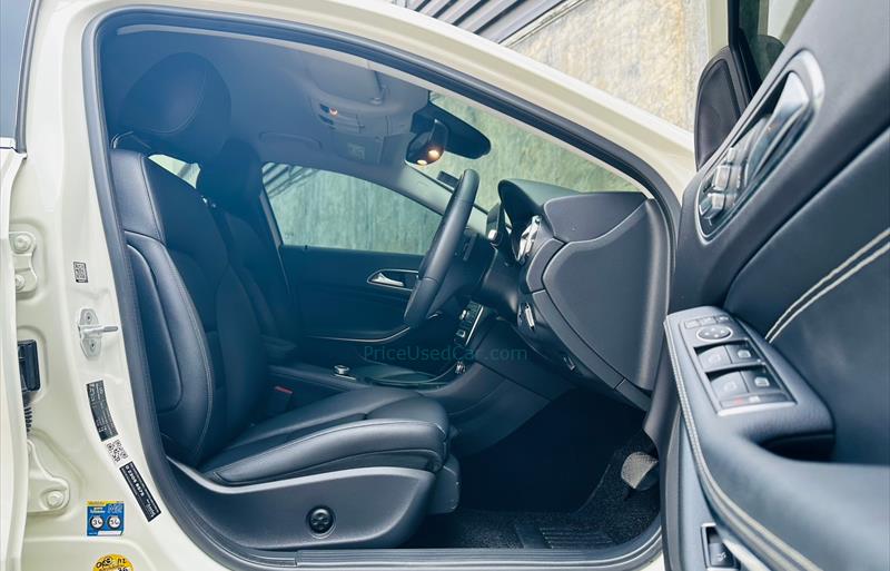ขายรถเก๋งมือสอง-mercedes-benz-เมอร์เซเดสเบนซ์-gla200-รถปี2019-รหัส67629-e25c0424.jpg ขายรถเก๋งมือสอง-mercedes-benz-เมอร์เซเดสเบนซ์-gla200-รถปี2019-รหัส67629-e25c0424.jpg