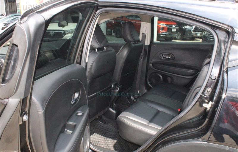 ขายรถ-suv-มือสอง-honda-ฮอนด้า-hr-v-เอชอาร์วี-รถปี2021-รหัส67633-5f03e78a.jpg ขายรถ-suv-มือสอง-honda-ฮอนด้า-hr-v-เอชอาร์วี-รถปี2021-รหัส67633-5f03e78a.jpg