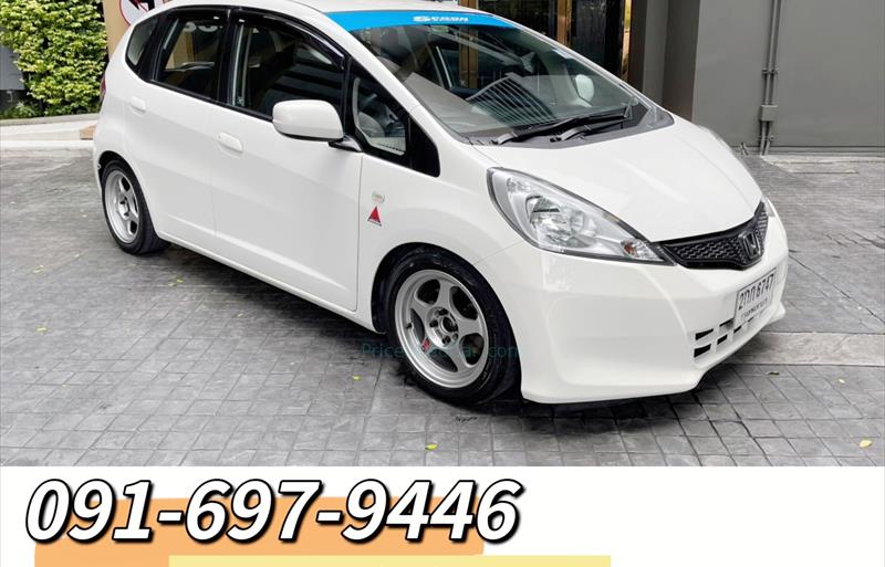 รถเก๋งมือสอง HONDA JAZZ รถปี 2013 รถเก๋งมือสอง HONDA JAZZ รถปี 2013