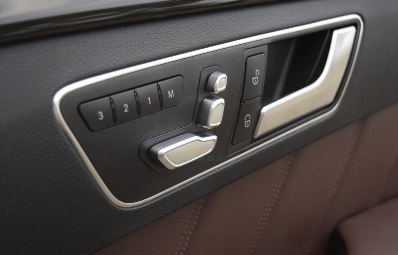 ขายรถเก๋งมือสอง-mercedes-benz-เมอร์เซเดสเบนซ์-e300-อีสามศูนย์ศูนย์-รถปี2015-รหัส67683-7c2d0cb5.jpg ขายรถเก๋งมือสอง-mercedes-benz-เมอร์เซเดสเบนซ์-e300-อีสามศูนย์ศูนย์-รถปี2015-รหัส67683-7c2d0cb5.jpg