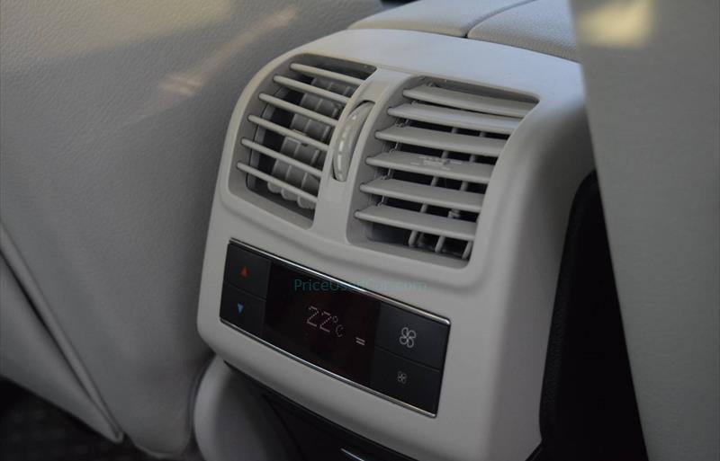 ขายรถเก๋งมือสอง-mercedes-benz-เมอร์เซเดสเบนซ์-e300-อีสามศูนย์ศูนย์-รถปี2010-รหัส67684-485675a2.jpg ขายรถเก๋งมือสอง-mercedes-benz-เมอร์เซเดสเบนซ์-e300-อีสามศูนย์ศูนย์-รถปี2010-รหัส67684-485675a2.jpg