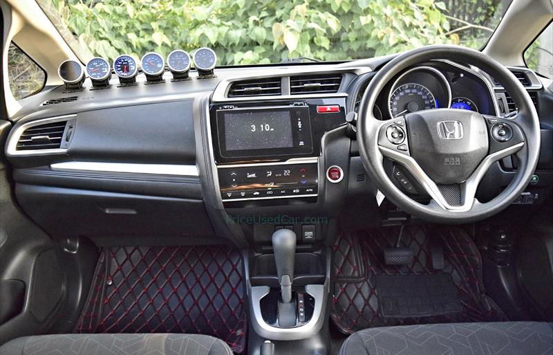 ขายรถเก๋งมือสอง-honda-ฮอนด้า-jazz-แจ๊ส-รถปี2014-รหัส67698-6483dc95.jpg ขายรถเก๋งมือสอง-honda-ฮอนด้า-jazz-แจ๊ส-รถปี2014-รหัส67698-6483dc95.jpg