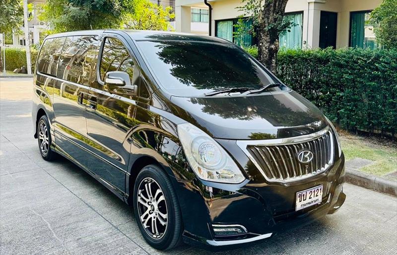 ขายรถตู้มือสอง-hyundai-ฮุนได-h-1-เอชวัน-รถปี2017-รหัส67763-97c3e38e.jpg ขายรถตู้มือสอง-hyundai-ฮุนได-h-1-เอชวัน-รถปี2017-รหัส67763-97c3e38e.jpg