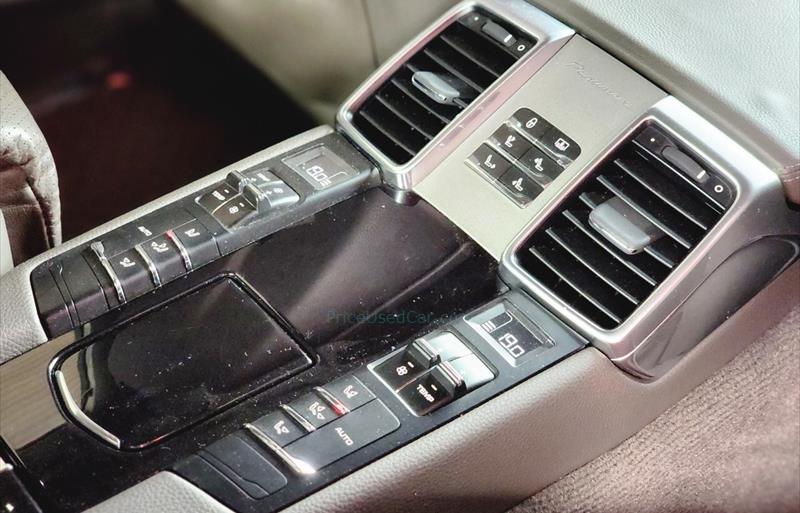 ขายรถเก๋งมือสอง-porsche-ปอร์เช่-panamera-รถปี2014-รหัส67768-4bcf9323.jpg ขายรถเก๋งมือสอง-porsche-ปอร์เช่-panamera-รถปี2014-รหัส67768-4bcf9323.jpg