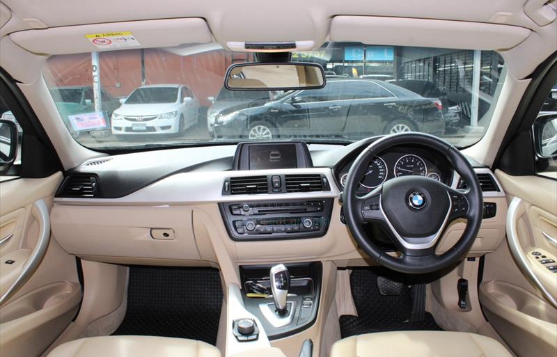 ขายรถเก๋งมือสอง-bmw-บีเอ็มดับบลิว-316i-รถปี2015-รหัส67893-f85499f3.jpg ขายรถเก๋งมือสอง-bmw-บีเอ็มดับบลิว-316i-รถปี2015-รหัส67893-f85499f3.jpg