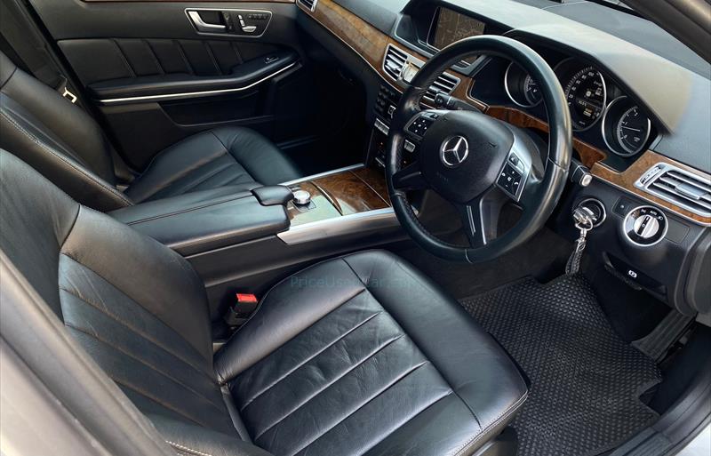 ขายรถเก๋งมือสอง-mercedes-benz-เมอร์เซเดสเบนซ์-e300-อีสามศูนย์ศูนย์-รถปี2015-รหัส67894-67da51ca.jpg ขายรถเก๋งมือสอง-mercedes-benz-เมอร์เซเดสเบนซ์-e300-อีสามศูนย์ศูนย์-รถปี2015-รหัส67894-67da51ca.jpg