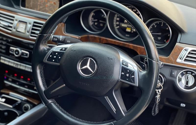 ขายรถเก๋งมือสอง-mercedes-benz-เมอร์เซเดสเบนซ์-e300-อีสามศูนย์ศูนย์-รถปี2015-รหัส67894-f8d5b1eb.jpg ขายรถเก๋งมือสอง-mercedes-benz-เมอร์เซเดสเบนซ์-e300-อีสามศูนย์ศูนย์-รถปี2015-รหัส67894-f8d5b1eb.jpg