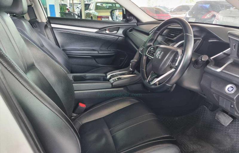 ขายรถเก๋งมือสอง-honda-ฮอนด้า-civic-ซีวิค-รถปี2017-รหัส67950-0c7e5bc0.jpg ขายรถเก๋งมือสอง-honda-ฮอนด้า-civic-ซีวิค-รถปี2017-รหัส67950-0c7e5bc0.jpg