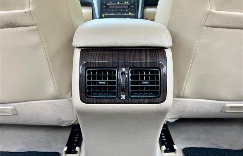 ขายรถเก๋งมือสอง-toyota-โตโยต้า-camry-คัมรี่-รถปี2015-รหัส68050-2fb307d3.jpg ขายรถเก๋งมือสอง-toyota-โตโยต้า-camry-คัมรี่-รถปี2015-รหัส68050-2fb307d3.jpg