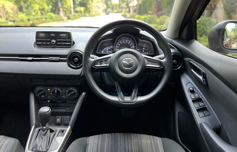 ขายรถเก๋งมือสอง-mazda-มาสด้า-2-สอง-รถปี2017-รหัส68081-d7c278da.jpg ขายรถเก๋งมือสอง-mazda-มาสด้า-2-สอง-รถปี2017-รหัส68081-d7c278da.jpg