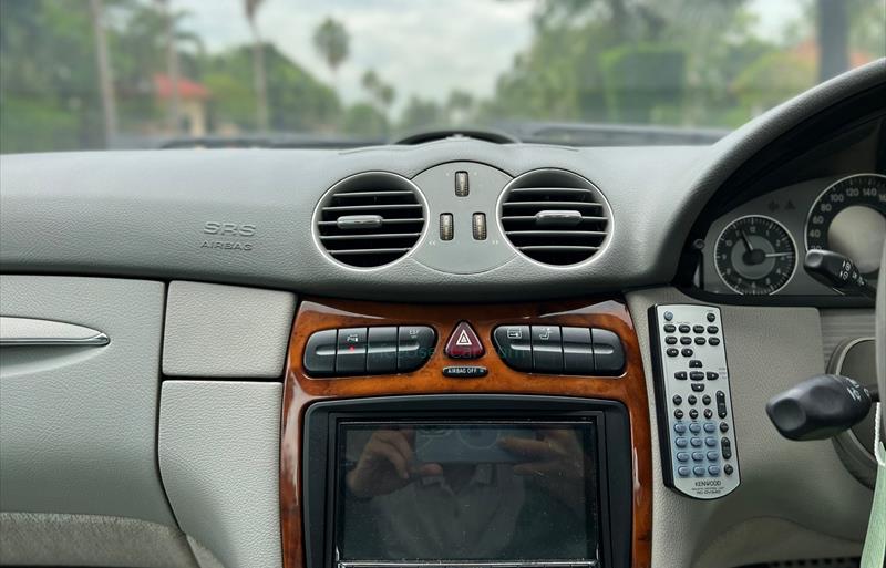 ขายรถเก๋งมือสอง-mercedes-benz-เมอร์เซเดสเบนซ์-clk200-kompressor-รถปี2003-รหัส68087-74b59a69.jpg ขายรถเก๋งมือสอง-mercedes-benz-เมอร์เซเดสเบนซ์-clk200-kompressor-รถปี2003-รหัส68087-74b59a69.jpg
