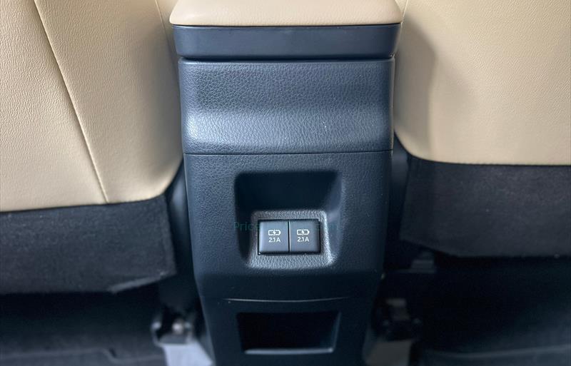 ขายรถเก๋งมือสอง-toyota-โตโยต้า-altis-อัลติส-รถปี2017-รหัส68111-9b7924ef.jpg ขายรถเก๋งมือสอง-toyota-โตโยต้า-altis-อัลติส-รถปี2017-รหัส68111-9b7924ef.jpg
