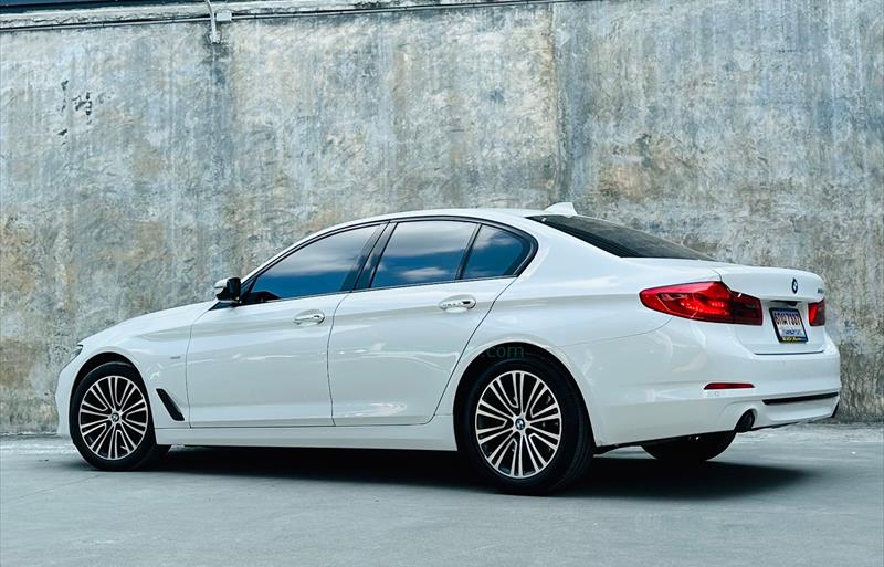 ขายรถเก๋งมือสอง-bmw-บีเอ็มดับบลิว-520d-ห้าสองศูนย์ดี-รถปี2018-รหัส68116-3a904315.jpg ขายรถเก๋งมือสอง-bmw-บีเอ็มดับบลิว-520d-ห้าสองศูนย์ดี-รถปี2018-รหัส68116-3a904315.jpg