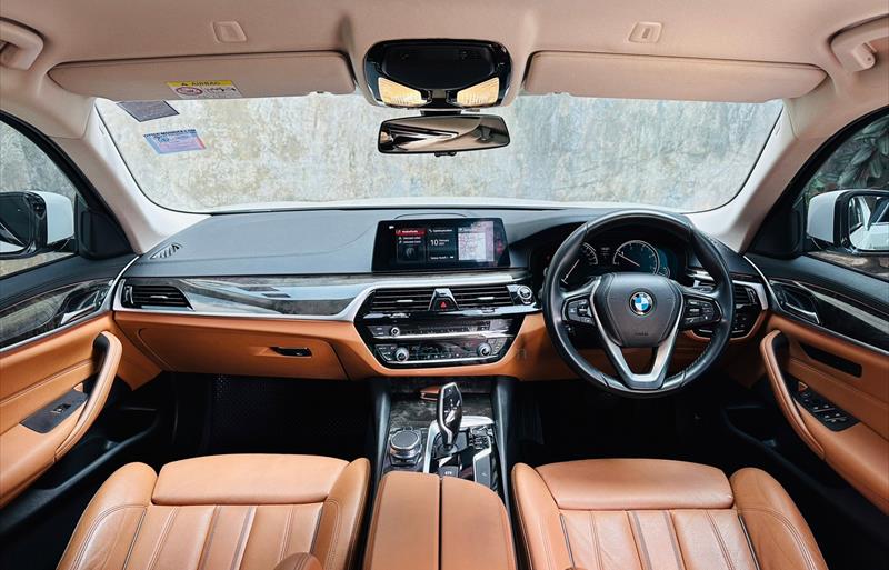 ขายรถเก๋งมือสอง-bmw-บีเอ็มดับบลิว-520d-ห้าสองศูนย์ดี-รถปี2018-รหัส68116-d2b5c601.jpg ขายรถเก๋งมือสอง-bmw-บีเอ็มดับบลิว-520d-ห้าสองศูนย์ดี-รถปี2018-รหัส68116-d2b5c601.jpg