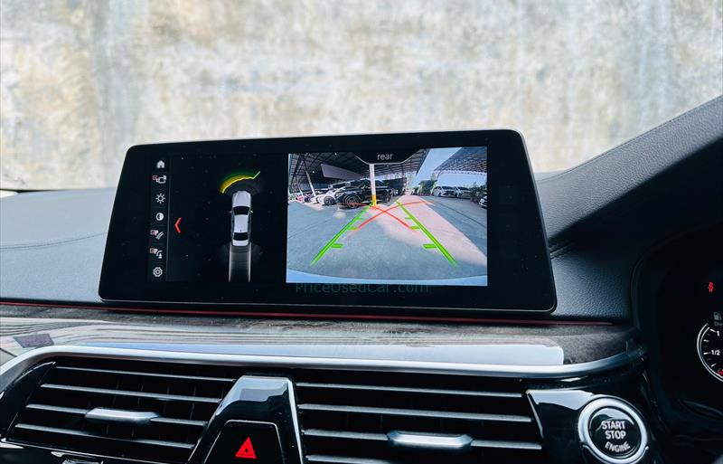 ขายรถเก๋งมือสอง-bmw-บีเอ็มดับบลิว-520d-ห้าสองศูนย์ดี-รถปี2018-รหัส68116-e3bbd050.jpg ขายรถเก๋งมือสอง-bmw-บีเอ็มดับบลิว-520d-ห้าสองศูนย์ดี-รถปี2018-รหัส68116-e3bbd050.jpg