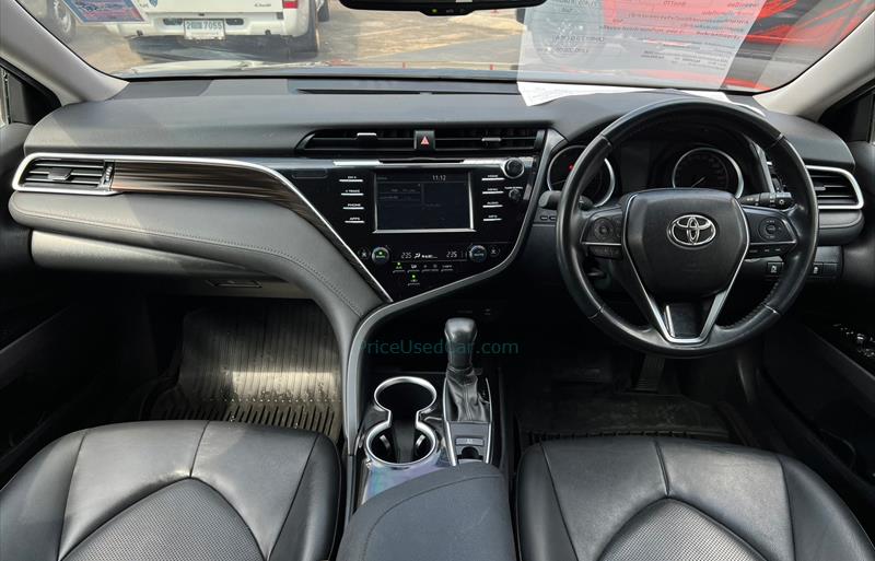 ขายรถเก๋งมือสอง-toyota-โตโยต้า-camry-คัมรี่-รถปี2019-รหัส68136-926a2a1e.jpg ขายรถเก๋งมือสอง-toyota-โตโยต้า-camry-คัมรี่-รถปี2019-รหัส68136-926a2a1e.jpg