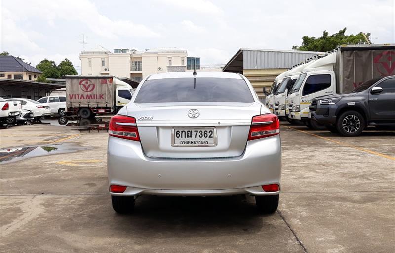 ขายรถเก๋งมือสอง toyota vios รถปี2017 รหัส 68137 รูปที่5