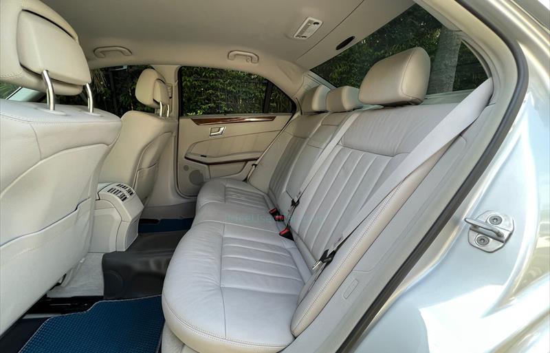 ขายรถเก๋งมือสอง-mercedes-benz-เมอร์เซเดสเบนซ์-e200-cgi-รถปี2011-รหัส68146-6b4e546a.jpg ขายรถเก๋งมือสอง-mercedes-benz-เมอร์เซเดสเบนซ์-e200-cgi-รถปี2011-รหัส68146-6b4e546a.jpg