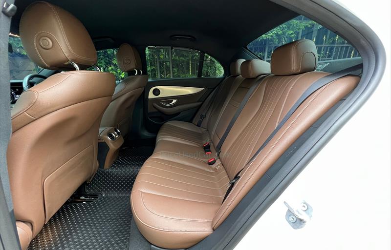 ขายรถเก๋งมือสอง-mercedes-benz-เมอร์เซเดสเบนซ์-e350-รถปี2017-รหัส68147-2eae99b9.jpg ขายรถเก๋งมือสอง-mercedes-benz-เมอร์เซเดสเบนซ์-e350-รถปี2017-รหัส68147-2eae99b9.jpg