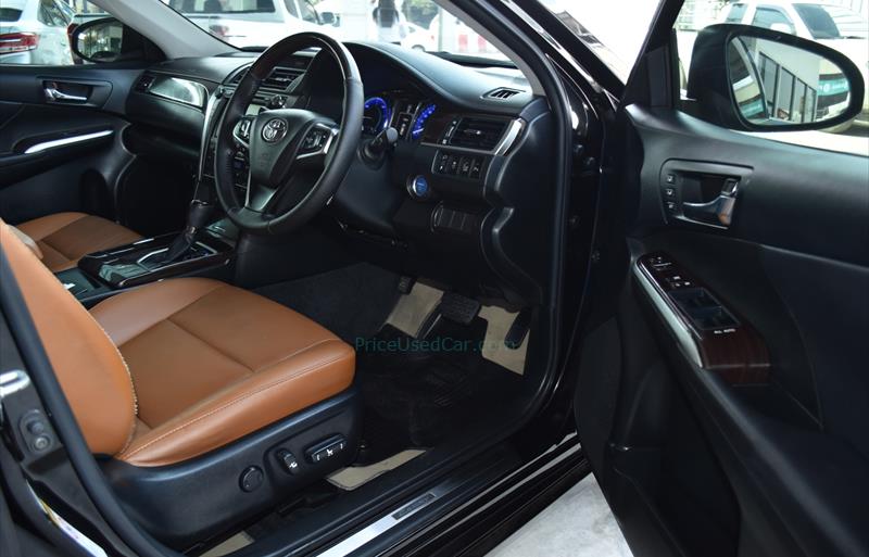 ขายรถเก๋งมือสอง-toyota-โตโยต้า-camry-คัมรี่-รถปี2017-รหัส68202-e3bdb267.jpg ขายรถเก๋งมือสอง-toyota-โตโยต้า-camry-คัมรี่-รถปี2017-รหัส68202-e3bdb267.jpg