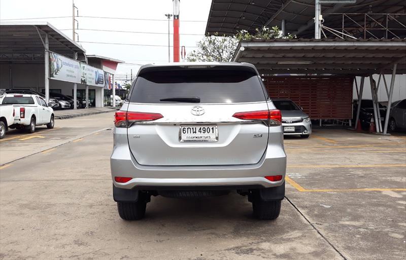 ขายรถ-suv-มือสอง-toyota-โตโยต้า-fortuner-ฟอร์จูนเนอร์-รถปี2017-รหัส68252-ad095246.jpg ขายรถ-suv-มือสอง-toyota-โตโยต้า-fortuner-ฟอร์จูนเนอร์-รถปี2017-รหัส68252-ad095246.jpg