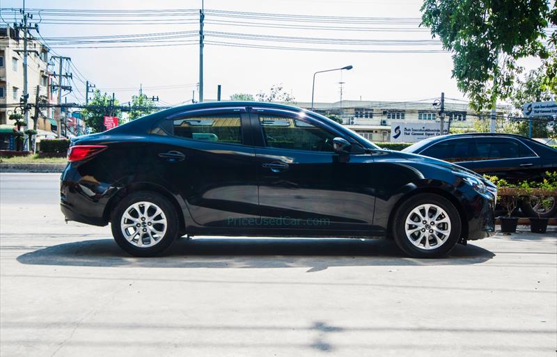 ขายรถเก๋งมือสอง-mazda-มาสด้า-2-สอง-รถปี2016-รหัส68259-95b22bd5.jpg ขายรถเก๋งมือสอง-mazda-มาสด้า-2-สอง-รถปี2016-รหัส68259-95b22bd5.jpg