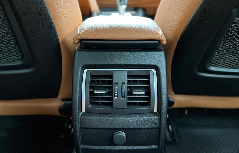 ขายรถเก๋งมือสอง-bmw-บีเอ็มดับบลิว-330e-รถปี2018-รหัส68285-54d0372b.jpg ขายรถเก๋งมือสอง-bmw-บีเอ็มดับบลิว-330e-รถปี2018-รหัส68285-54d0372b.jpg