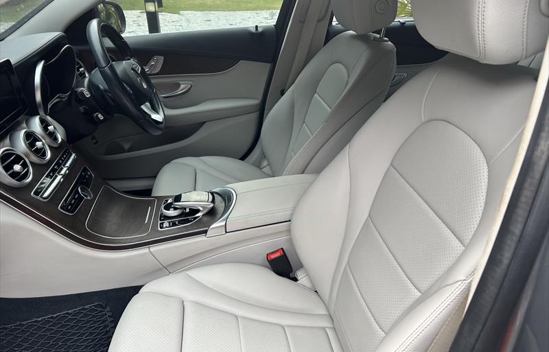 ขายรถเก๋งมือสอง-mercedes-benz-เมอร์เซเดสเบนซ์-c350-ซีสามห้าศูนย์-รถปี2017-รหัส68303-bea1d442.jpg ขายรถเก๋งมือสอง-mercedes-benz-เมอร์เซเดสเบนซ์-c350-ซีสามห้าศูนย์-รถปี2017-รหัส68303-bea1d442.jpg