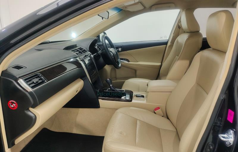 ขายรถเก๋งมือสอง-toyota-โตโยต้า-camry-คัมรี่-รถปี2016-รหัส68311-5340fff2.jpg ขายรถเก๋งมือสอง-toyota-โตโยต้า-camry-คัมรี่-รถปี2016-รหัส68311-5340fff2.jpg