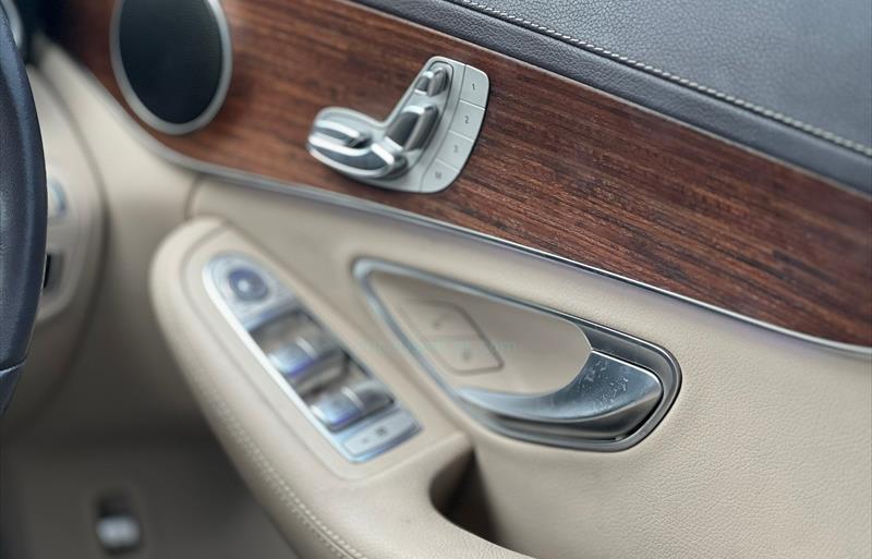 ขายรถเก๋งมือสอง-mercedes-benz-เมอร์เซเดสเบนซ์-c220-รถปี2019-รหัส68370-df59e562.jpg ขายรถเก๋งมือสอง-mercedes-benz-เมอร์เซเดสเบนซ์-c220-รถปี2019-รหัส68370-df59e562.jpg