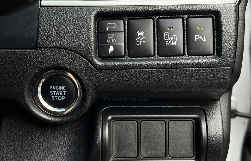 ขายรถเก๋งมือสอง-toyota-โตโยต้า-camry-คัมรี่-รถปี2017-รหัส68383-49c2b0ca.jpg ขายรถเก๋งมือสอง-toyota-โตโยต้า-camry-คัมรี่-รถปี2017-รหัส68383-49c2b0ca.jpg