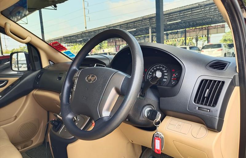 ขายรถตู้มือสอง hyundai h-1 รถปี2018 รหัส 68393 รูปที่7
