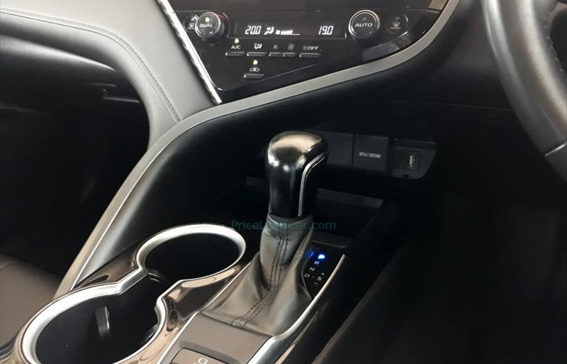 ขายรถเก๋งมือสอง-toyota-โตโยต้า-camry-คัมรี่-รถปี2018-รหัส68394-769f1645.jpg ขายรถเก๋งมือสอง-toyota-โตโยต้า-camry-คัมรี่-รถปี2018-รหัส68394-769f1645.jpg