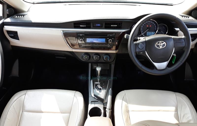 ขายรถเก๋งมือสอง toyota altis รถปี2014 รหัส 68437 รูปที่9