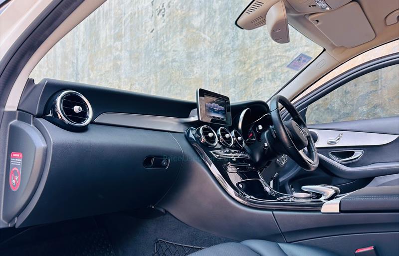 ขายรถเก๋งมือสอง-mercedes-benz-เมอร์เซเดสเบนซ์-c350-ซีสามห้าศูนย์-รถปี2017-รหัส68534-90c1cdc6.jpg ขายรถเก๋งมือสอง-mercedes-benz-เมอร์เซเดสเบนซ์-c350-ซีสามห้าศูนย์-รถปี2017-รหัส68534-90c1cdc6.jpg