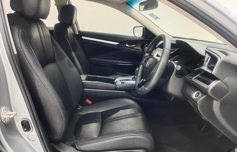 ขายรถเก๋งมือสอง-honda-ฮอนด้า-civic-ซีวิค-รถปี2019-รหัส68547-c05aa621.jpg ขายรถเก๋งมือสอง-honda-ฮอนด้า-civic-ซีวิค-รถปี2019-รหัส68547-c05aa621.jpg
