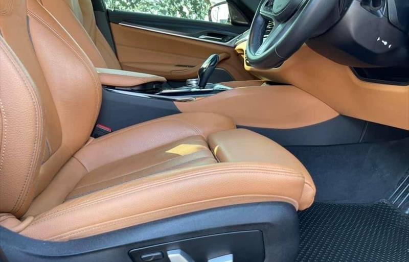 ขายรถเก๋งมือสอง-bmw-บีเอ็มดับบลิว-520d-ห้าสองศูนย์ดี-รถปี2021-รหัส68572-ef8c6eeb.jpg ขายรถเก๋งมือสอง-bmw-บีเอ็มดับบลิว-520d-ห้าสองศูนย์ดี-รถปี2021-รหัส68572-ef8c6eeb.jpg