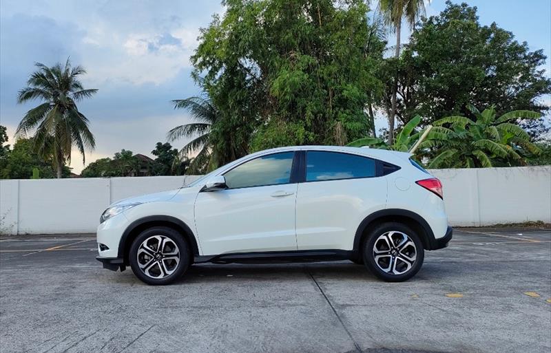 ขายรถ-suv-มือสอง-honda-ฮอนด้า-hr-v-เอชอาร์วี-รถปี2016-รหัส68599-b439fbe3.jpg ขายรถ-suv-มือสอง-honda-ฮอนด้า-hr-v-เอชอาร์วี-รถปี2016-รหัส68599-b439fbe3.jpg