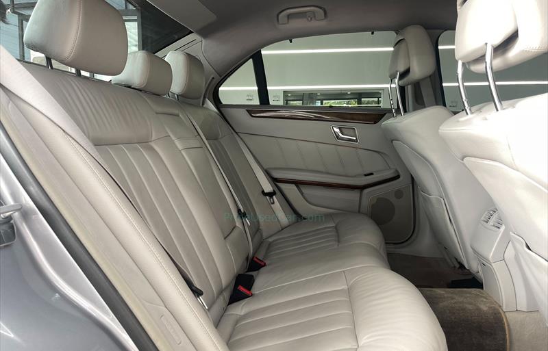 ขายรถเก๋งมือสอง-mercedes-benz-เมอร์เซเดสเบนซ์-e200-อีสองศูนย์ศูนย์-รถปี2011-รหัส68619-13d2d174.jpg ขายรถเก๋งมือสอง-mercedes-benz-เมอร์เซเดสเบนซ์-e200-อีสองศูนย์ศูนย์-รถปี2011-รหัส68619-13d2d174.jpg