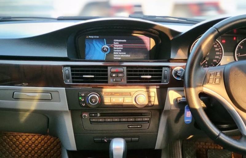 ขายรถเก๋งมือสอง bmw 320i รถปี2010 รหัส 68640 รูปที่10