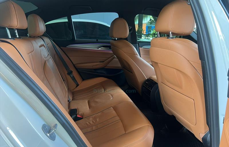ขายรถเก๋งมือสอง-bmw-บีเอ็มดับบลิว-520d-ห้าสองศูนย์ดี-รถปี2019-รหัส68669-51c91d66.jpg ขายรถเก๋งมือสอง-bmw-บีเอ็มดับบลิว-520d-ห้าสองศูนย์ดี-รถปี2019-รหัส68669-51c91d66.jpg