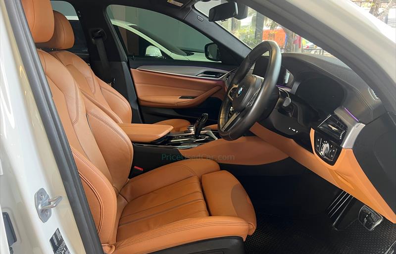 ขายรถเก๋งมือสอง-bmw-บีเอ็มดับบลิว-520d-ห้าสองศูนย์ดี-รถปี2019-รหัส68669-ef5c973f.jpg ขายรถเก๋งมือสอง-bmw-บีเอ็มดับบลิว-520d-ห้าสองศูนย์ดี-รถปี2019-รหัส68669-ef5c973f.jpg