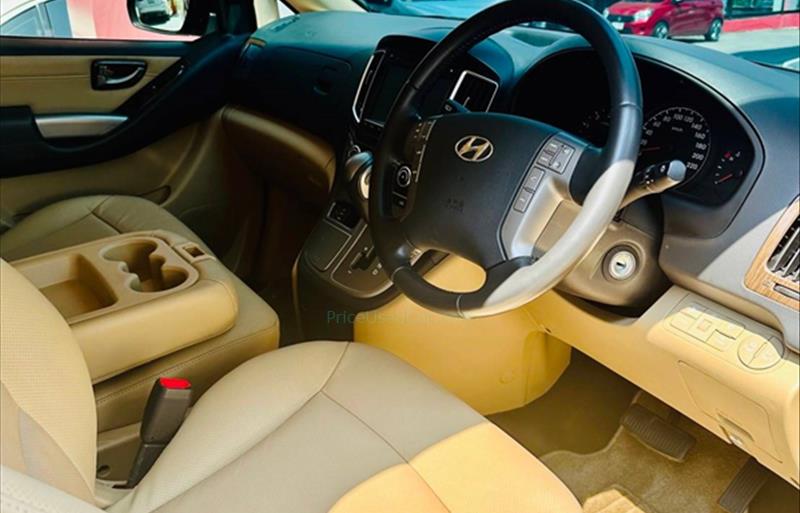 ขายรถตู้มือสอง-hyundai-ฮุนได-h-1-เอชวัน-รถปี2020-รหัส68681-7b20fa96.jpg ขายรถตู้มือสอง-hyundai-ฮุนได-h-1-เอชวัน-รถปี2020-รหัส68681-7b20fa96.jpg