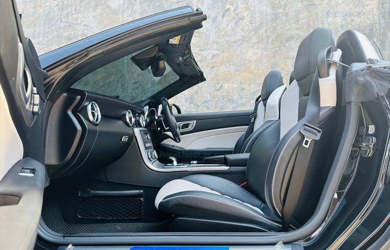 ขายรถเก๋งมือสอง mercedes-benz slc300 รถปี2017 รหัส 68738-รูปที่4 ขายรถเก๋งมือสอง mercedes-benz slc300 รถปี2017 รหัส 68738-รูปที่4