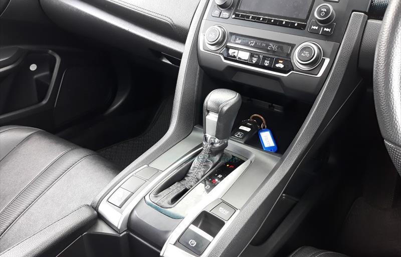 ขายรถเก๋งมือสอง-honda-ฮอนด้า-civic-ซีวิค-รถปี2019-รหัส68742-d107a2b0.jpg ขายรถเก๋งมือสอง-honda-ฮอนด้า-civic-ซีวิค-รถปี2019-รหัส68742-d107a2b0.jpg