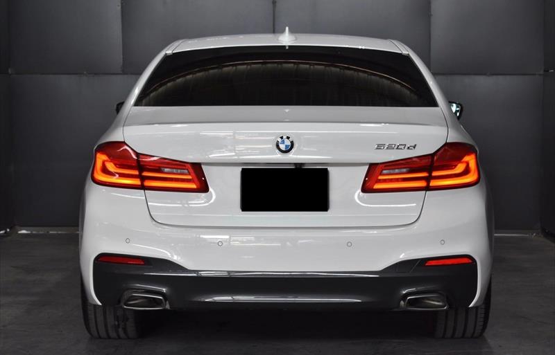 ขายรถเก๋งมือสอง-bmw-บีเอ็มดับบลิว-520d-ห้าสองศูนย์ดี-รถปี2020-รหัส68752-b9fe6e67.jpg ขายรถเก๋งมือสอง-bmw-บีเอ็มดับบลิว-520d-ห้าสองศูนย์ดี-รถปี2020-รหัส68752-b9fe6e67.jpg