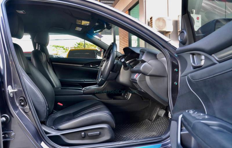 ขายรถเก๋งมือสอง-honda-ฮอนด้า-civic-ซีวิค-รถปี2018-รหัส68759-856fcb53.jpg ขายรถเก๋งมือสอง-honda-ฮอนด้า-civic-ซีวิค-รถปี2018-รหัส68759-856fcb53.jpg