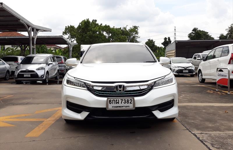 ขายรถเก๋งมือสอง-honda-ฮอนด้า-accord-แอคคอร์ด-รถปี2017-รหัส68765-aa8b842f.jpg ขายรถเก๋งมือสอง-honda-ฮอนด้า-accord-แอคคอร์ด-รถปี2017-รหัส68765-aa8b842f.jpg