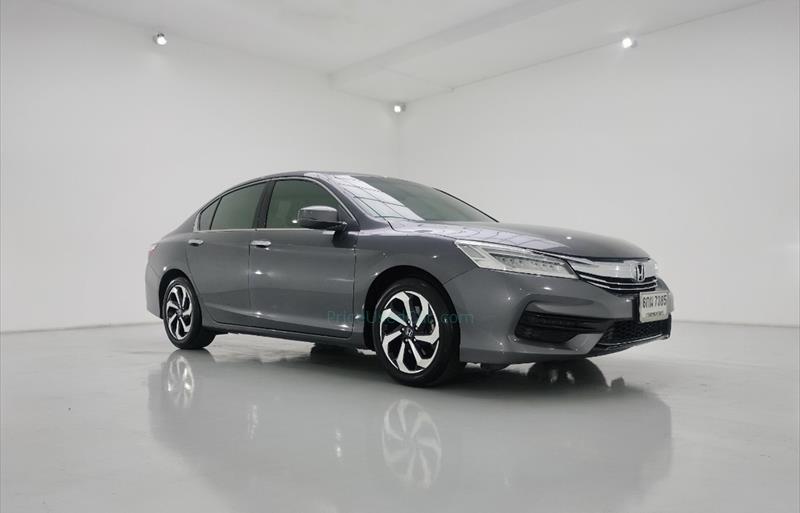 ขายรถเก๋งมือสอง-honda-ฮอนด้า-accord-แอคคอร์ด-รถปี2017-รหัส68768-8fa2b1ae.jpg ขายรถเก๋งมือสอง-honda-ฮอนด้า-accord-แอคคอร์ด-รถปี2017-รหัส68768-8fa2b1ae.jpg